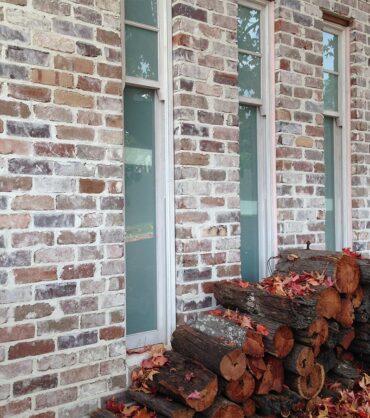 Creating A Vintage Look With Recycled Bricks In Modern Interiors