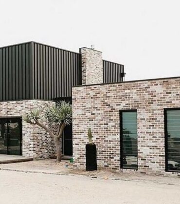 The Best Tools For Cutting And Shaping Recycled Bricks